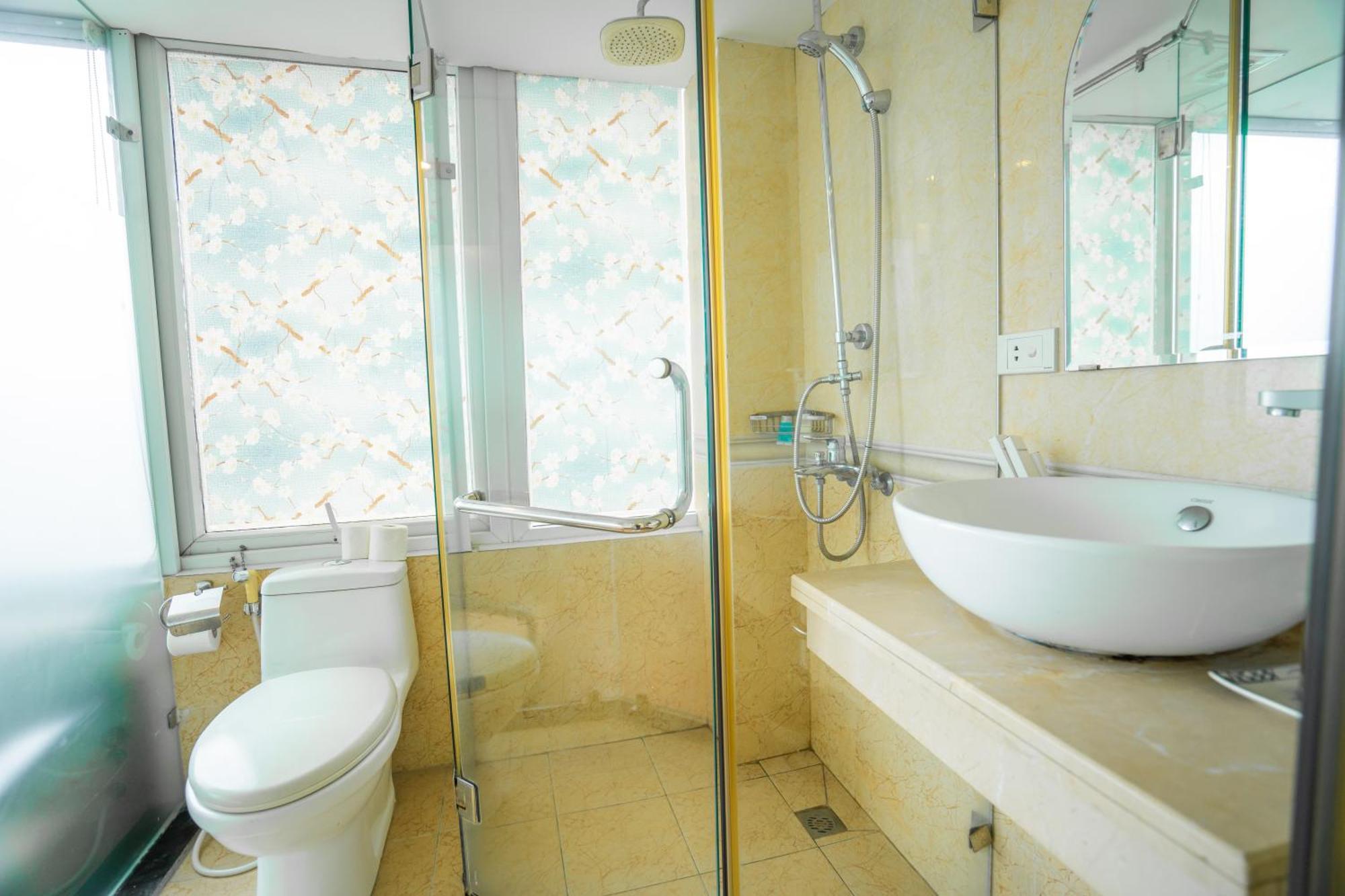 Ha Noi Lake View Hotel & Travel ฮานอย ภายนอก รูปภาพ