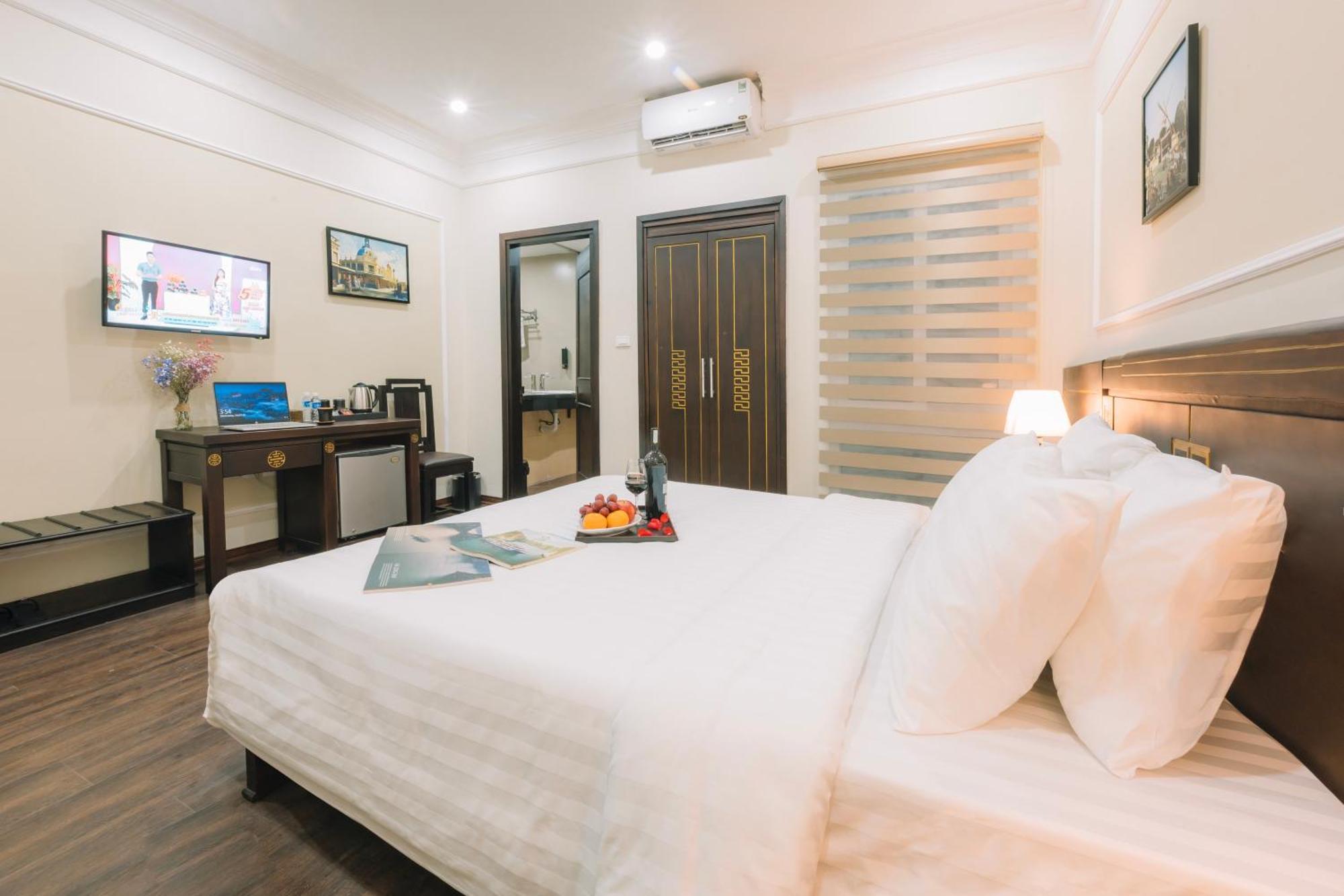 Ha Noi Lake View Hotel & Travel ฮานอย ภายนอก รูปภาพ