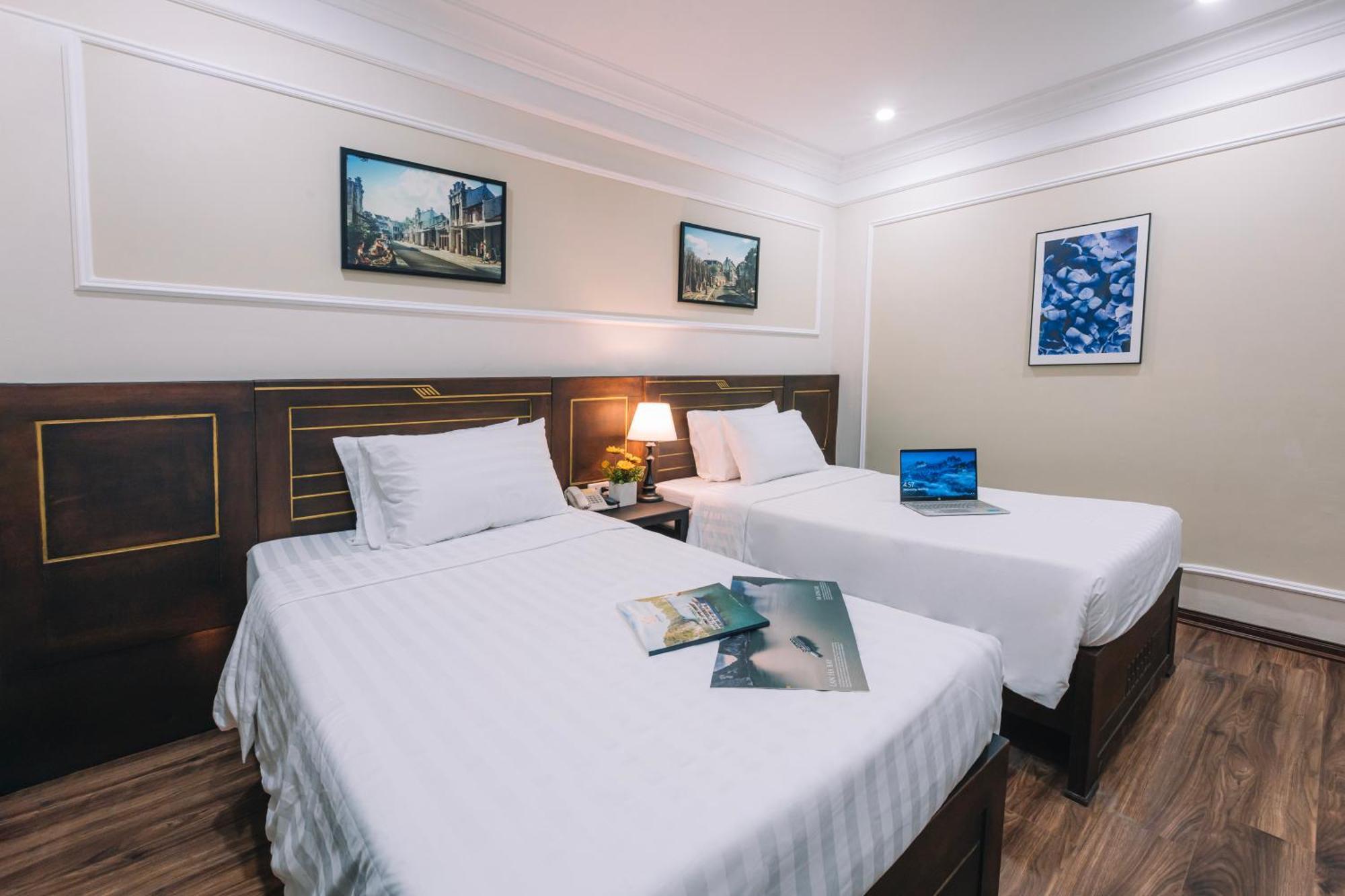 Ha Noi Lake View Hotel & Travel ฮานอย ภายนอก รูปภาพ