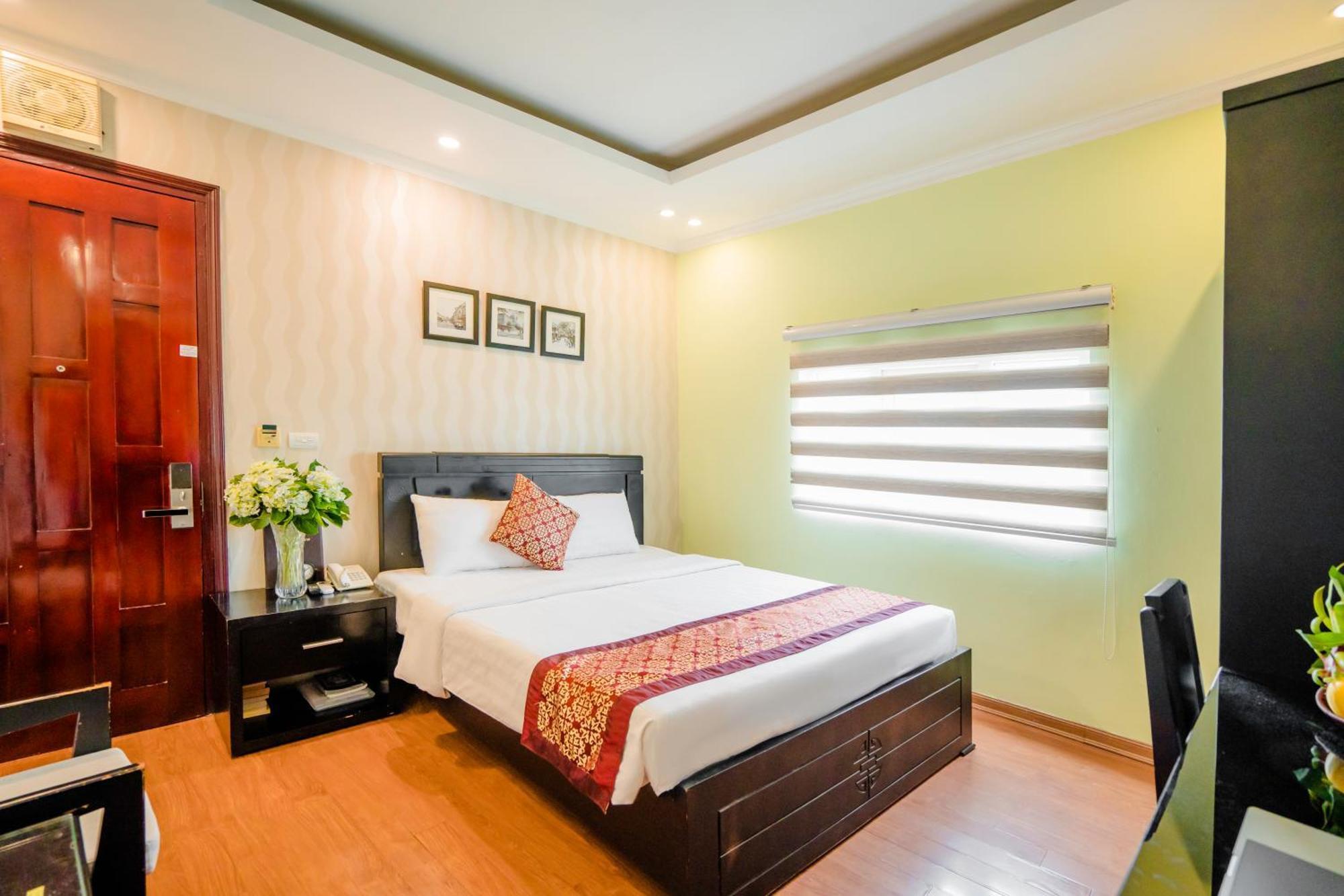 Ha Noi Lake View Hotel & Travel ฮานอย ภายนอก รูปภาพ